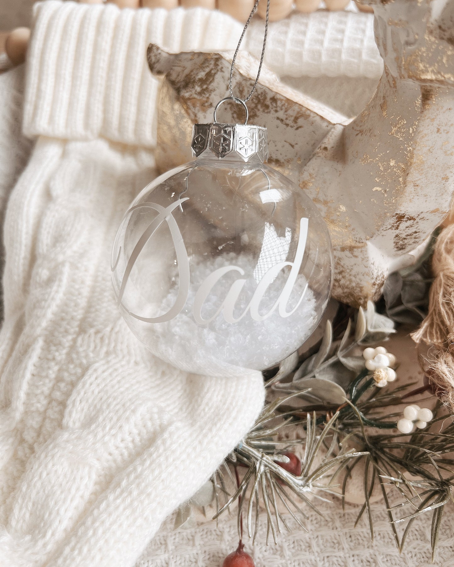 SNOW FILLED CHRISTMAS BAUBLES