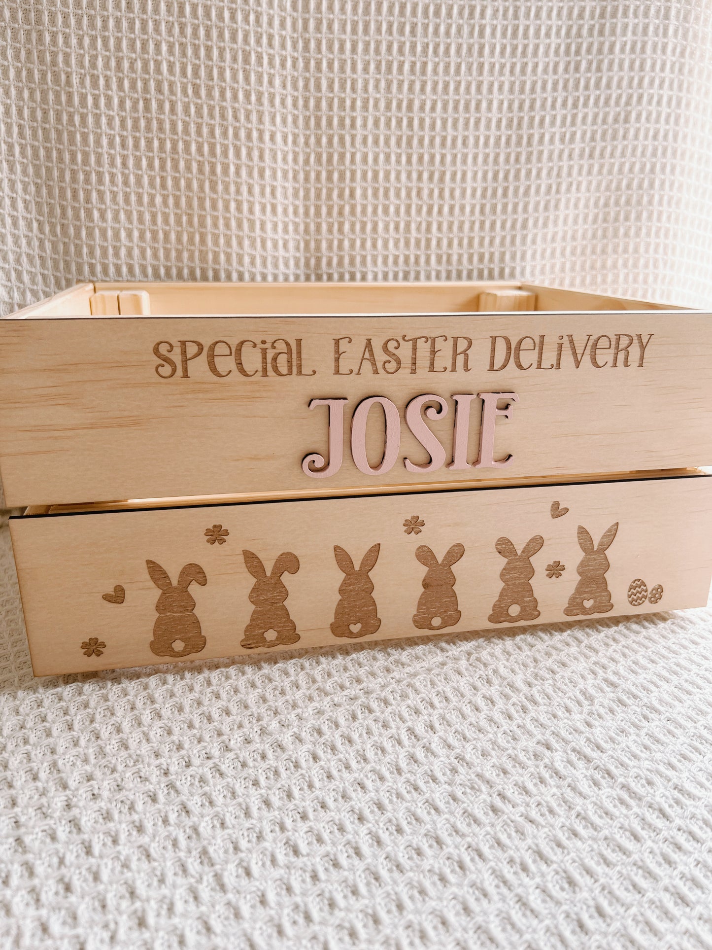 REVERSIBLE CHRISTMAS AND EASTER CRATES