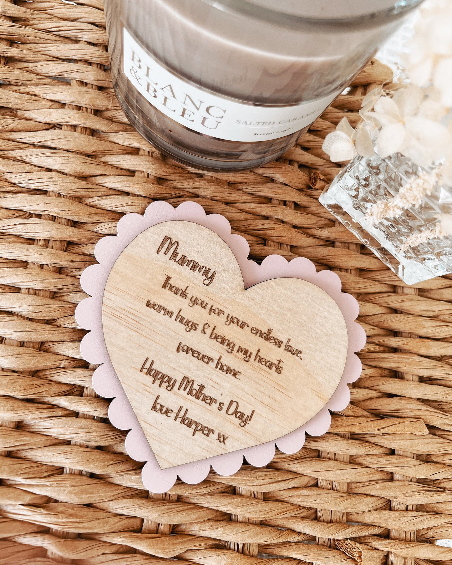 MOTHERS DAY PINK SCALLOP MAGNET HEART