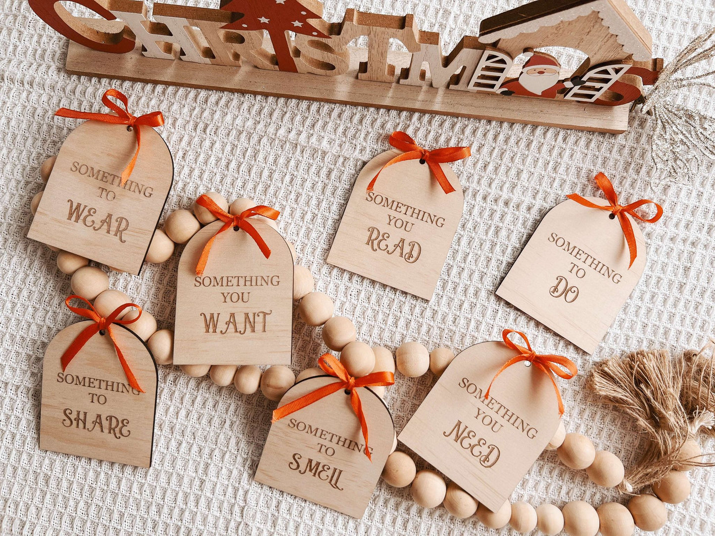 CHRISTMAS WOODEN TAGS SET OF 7