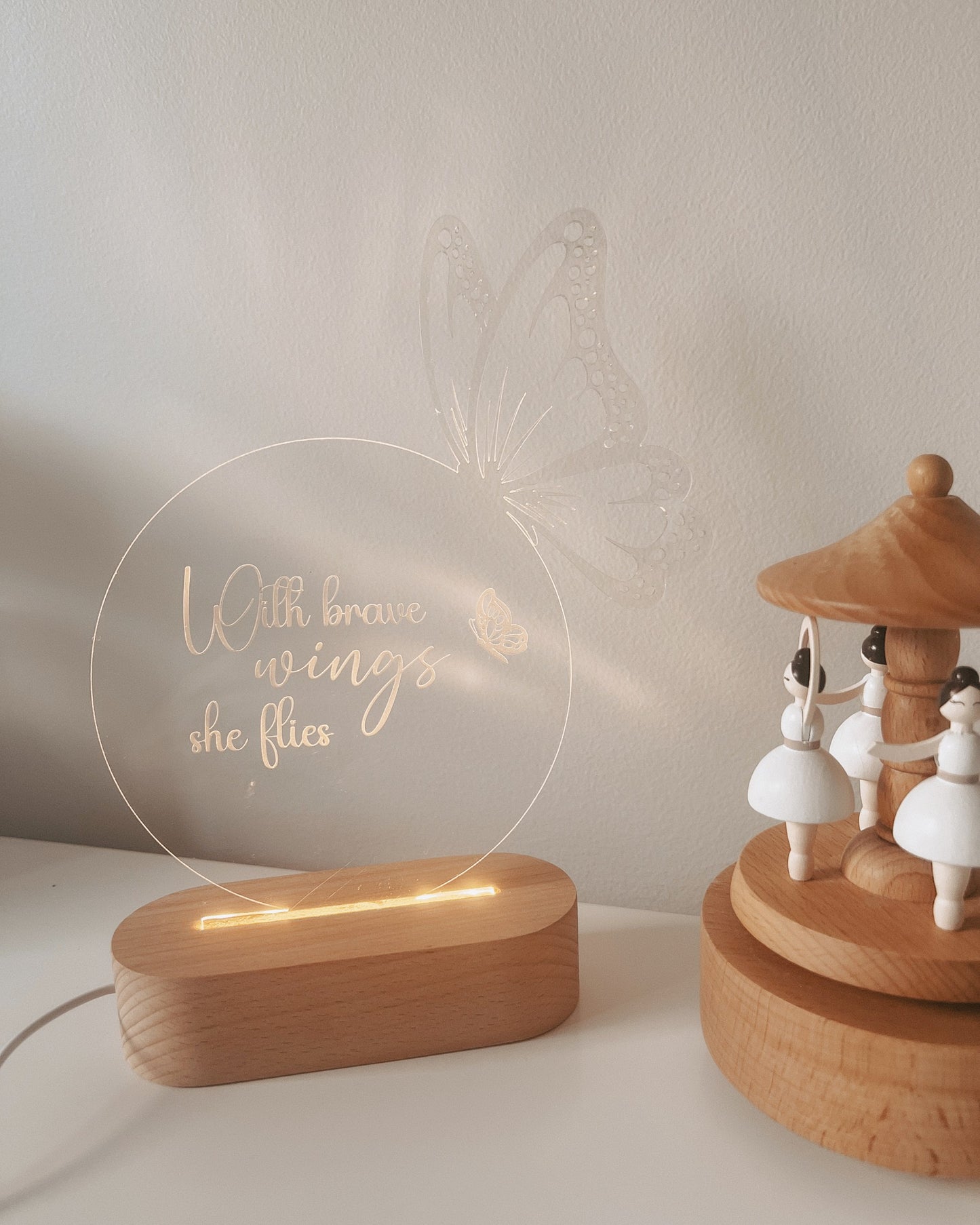 BUTTERFLY WITH BRAVE WINGS LED LAMP